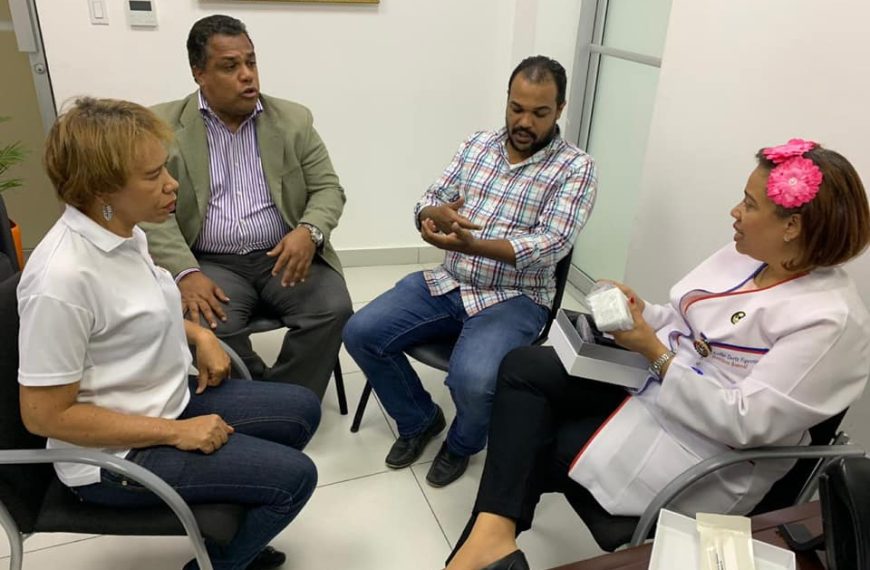 Fundación Avix dona escáner que detecta fácilmente venas de bebés