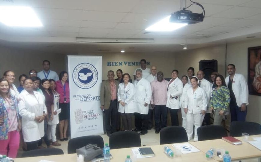 Consejo Nacional de Drogas y Hospital Materno Infantil San Lorenzo de Los Mina realizan mesa técnica sobre abuso de alcohol y drogas