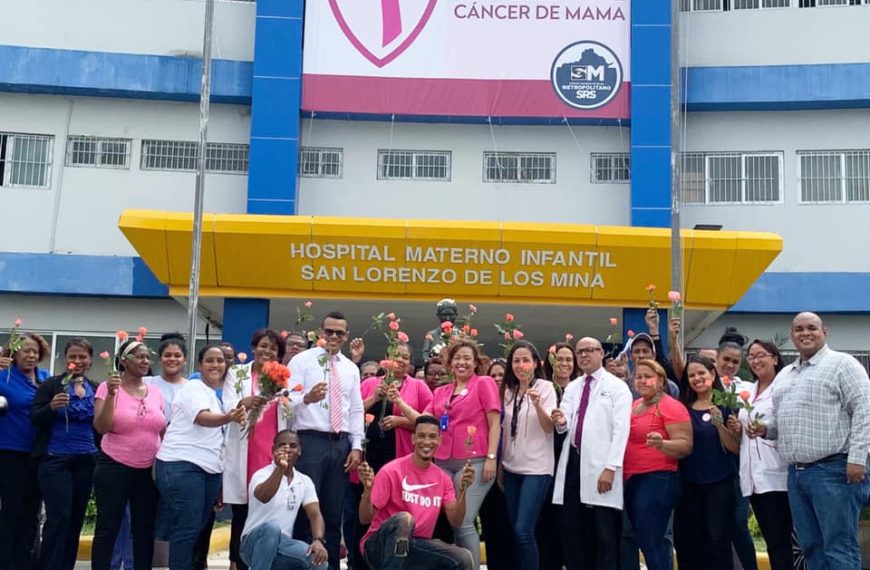 Hospital Materno Infantil San Lorenzo de Los Mina se viste de rosado contra el cáncer de mama
