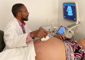 Read more about the article Hospital Materno Infantil San Lorenzo de Los Mina extiende a 24 horas servicio de sonografía