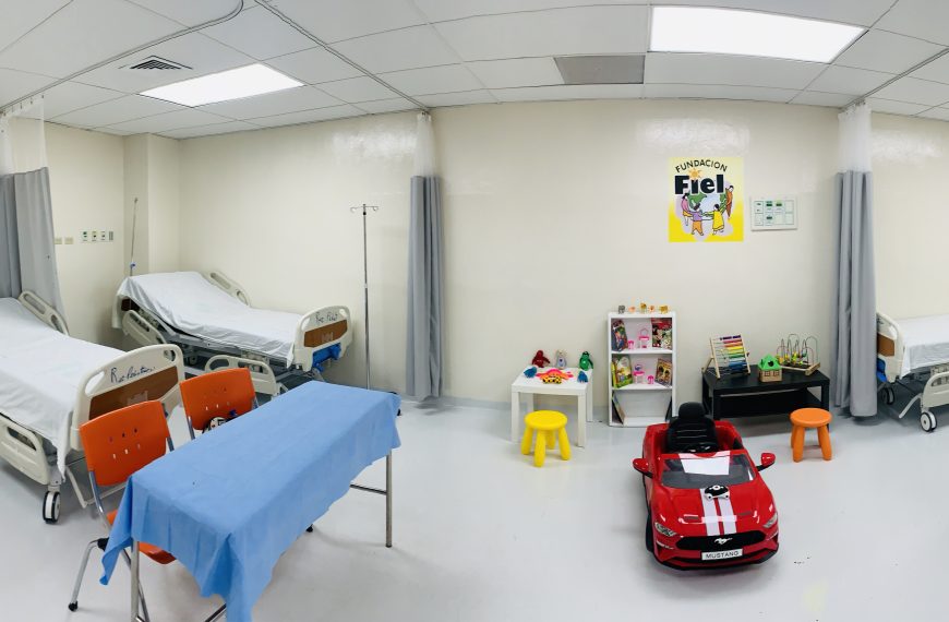 Sala de recuperación de cirugía pediátrica del Hospital Materno Infantil San Lorenzo de Los Mina: un ambiente amigable al momento de entrar al quirófano