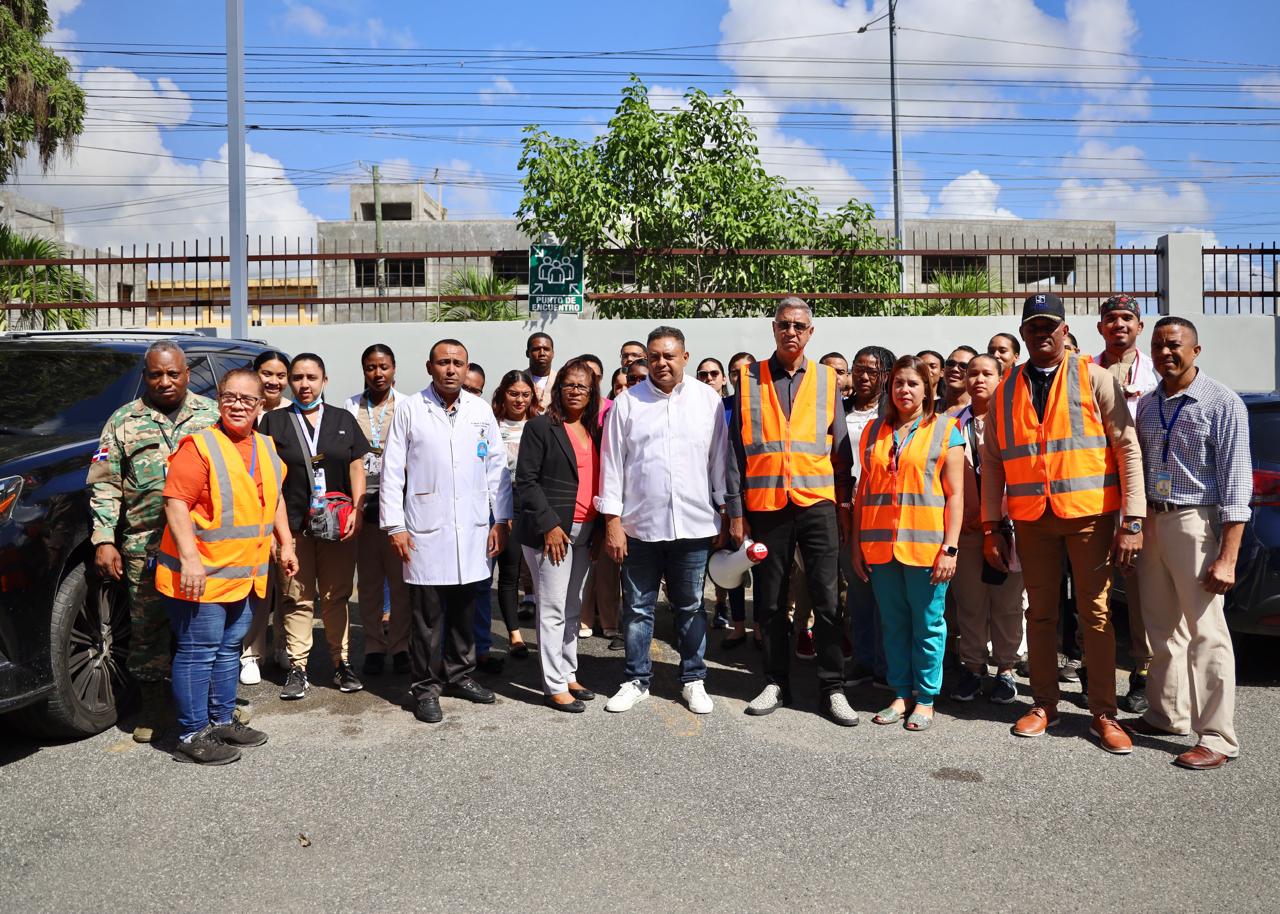 Read more about the article El Hospital Materno Infantil San Lorenzo de Los Mina, se suma al simulacro de evacuación por terremoto