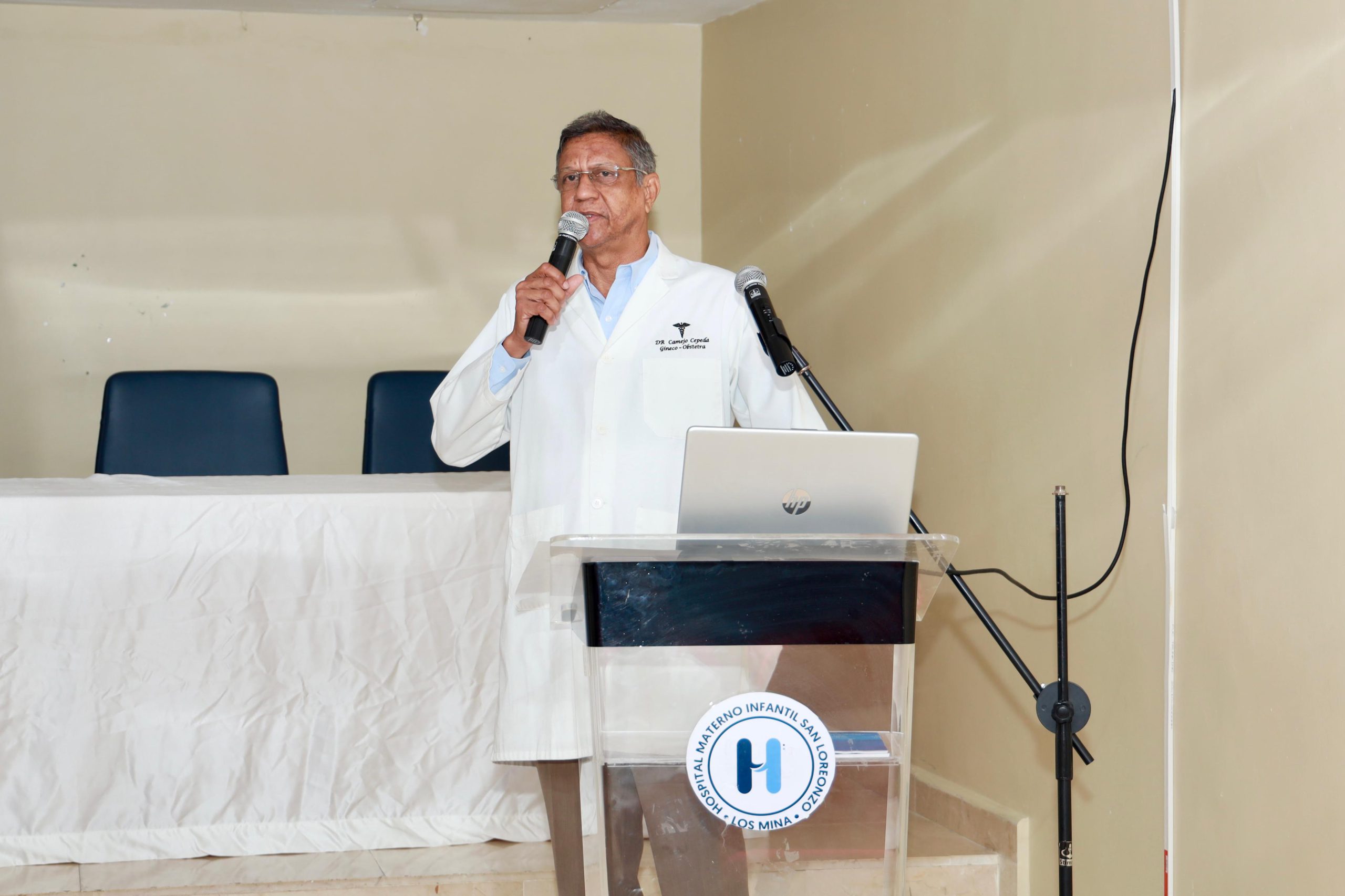 You are currently viewing <strong>Imparten taller sobre </strong><strong>el Síndrome Alcohólico Fetal a profesionales de la salud del Hospital Materno Infantil San Lorenzo de Los Mina</strong>