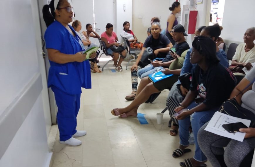 Charlas Diarias sobre Lactancia Materna Hospital Materno Infantil San Lorenzo de Los Mina